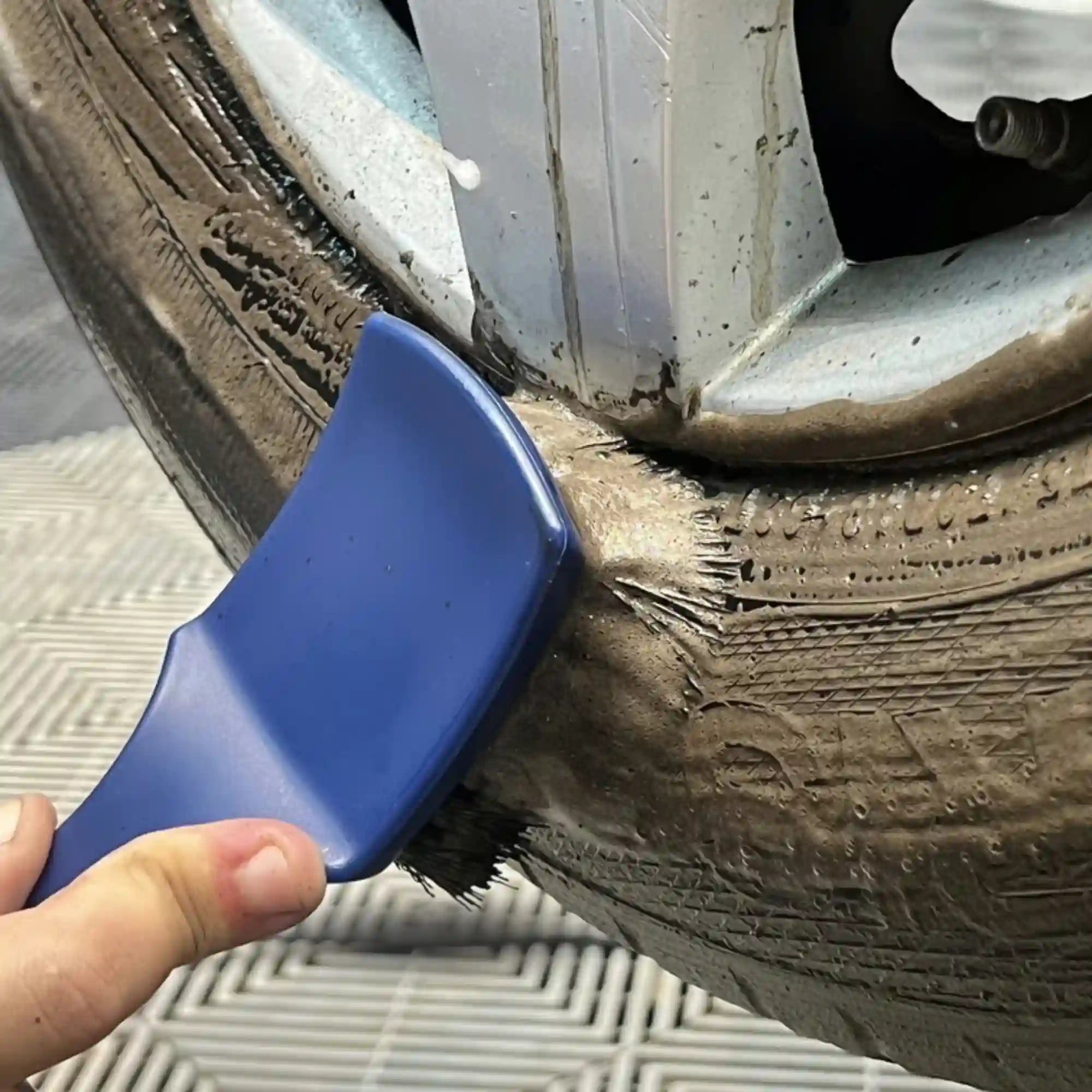 VONIXX ESCOVA PARA LIMPIEZA DE PNEUS