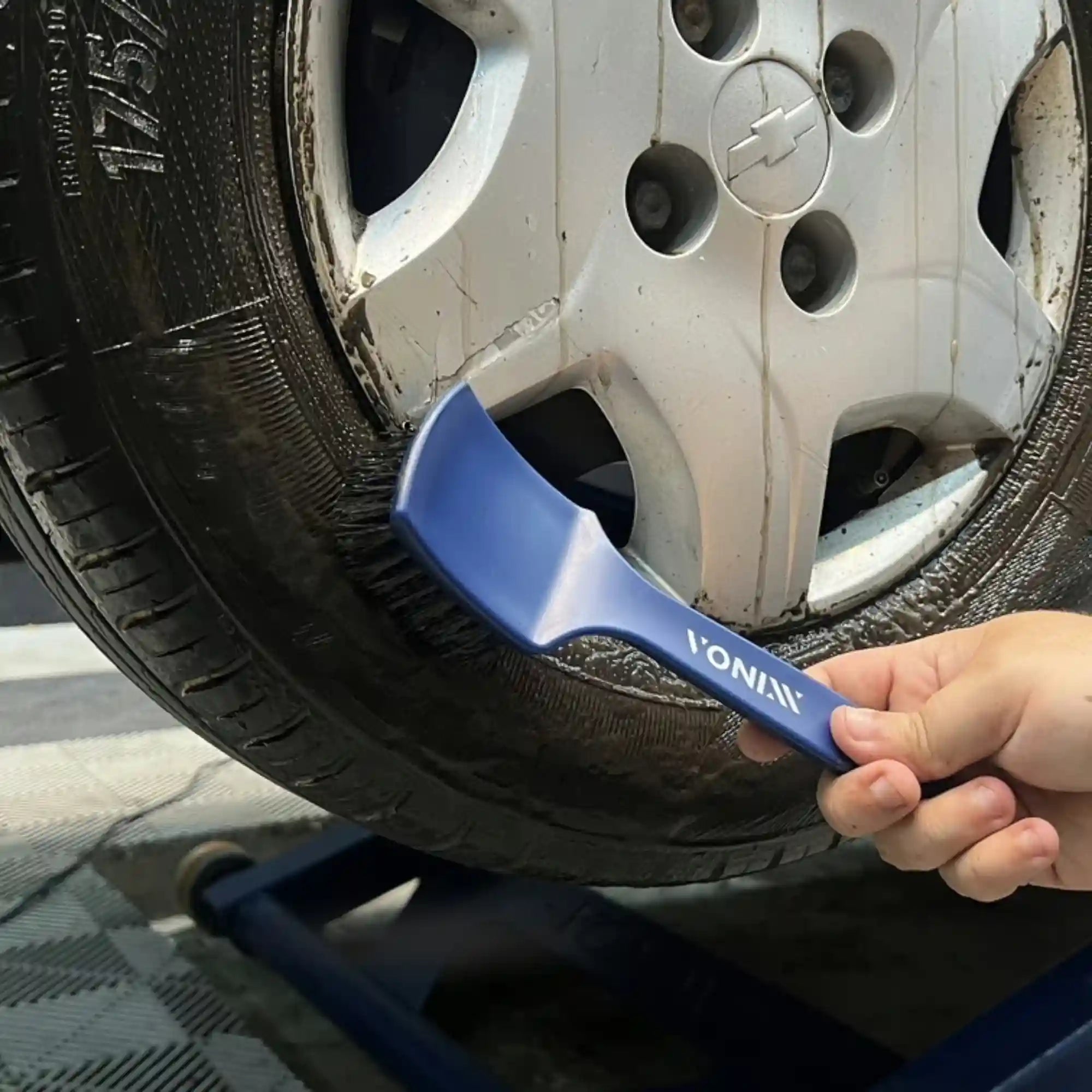 VONIXX ESCOVA PARA LIMPIEZA DE PNEUS